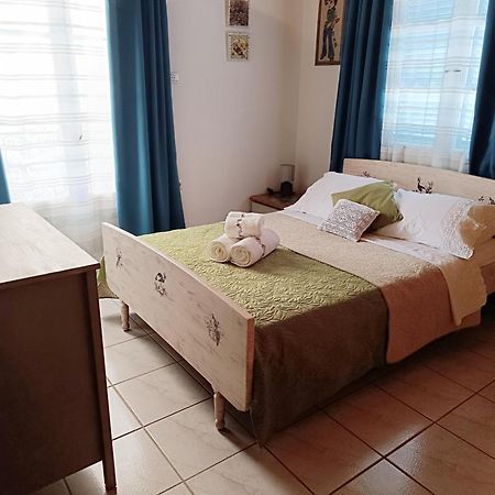 Вілла Angelic House Spetses Town Екстер'єр фото