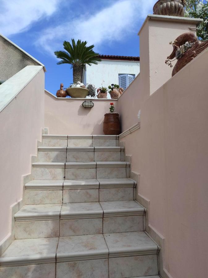 Вілла Angelic House Spetses Town Екстер'єр фото